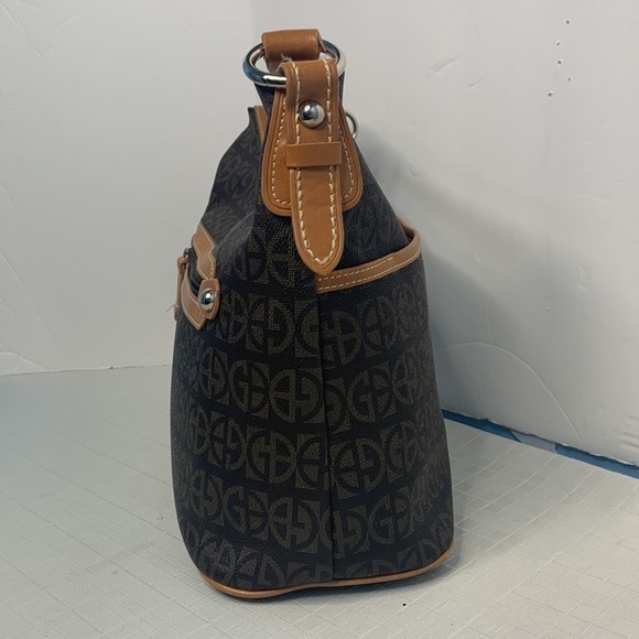 GIANI BERNINI Block Signature Hobo, Created for Macy's - Picture 4 of 10